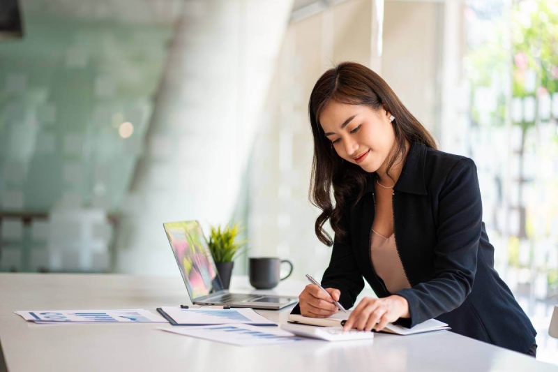 Should Your Phoenix Metro Business Make an LLC to S Corp Conversion This Tax Year?